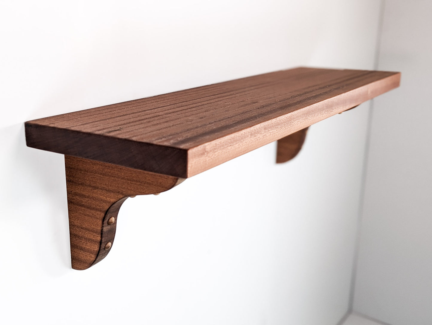 Solid wood shelf with mahogany or oak brackets – NookWoodworking