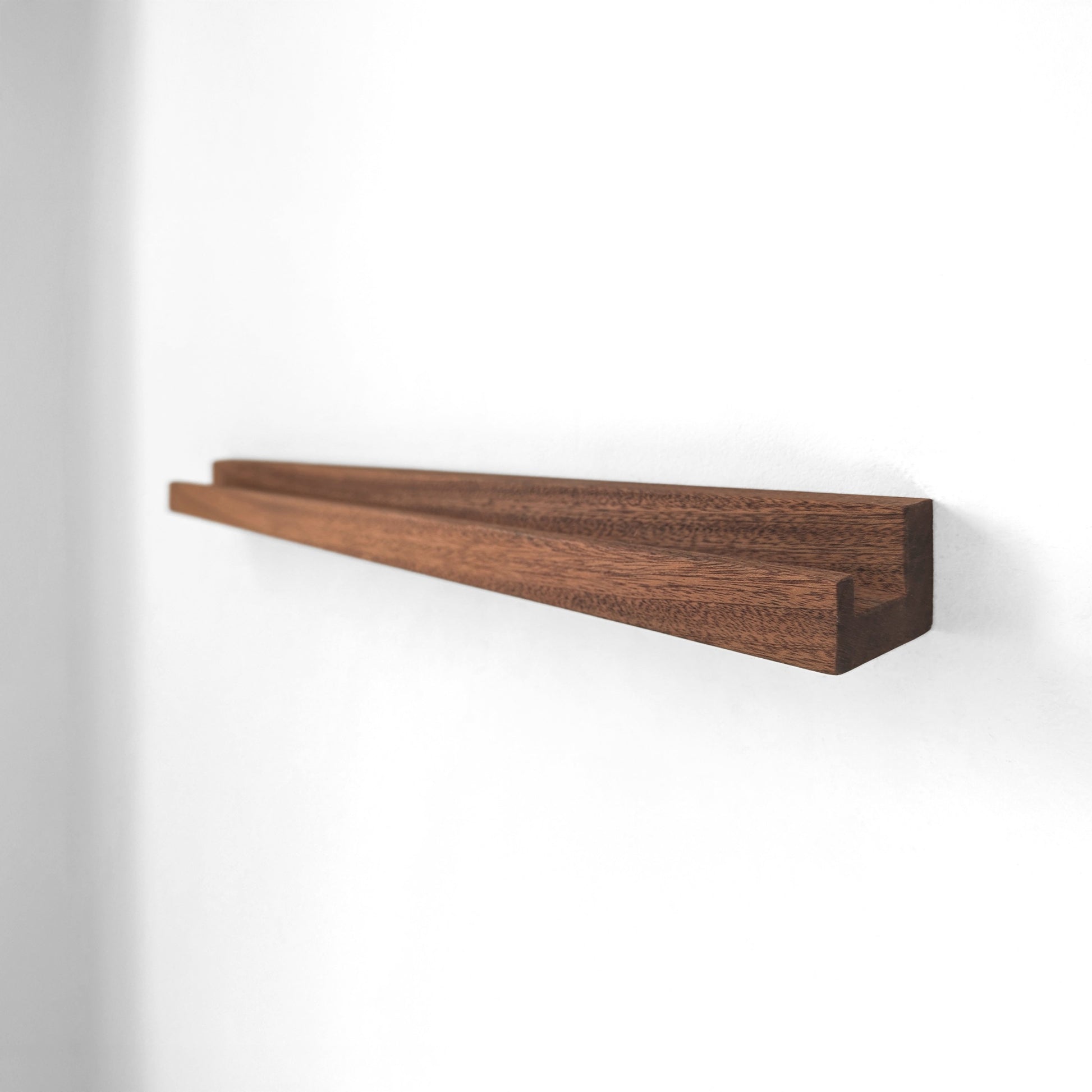 Mahogany photo frame shelf